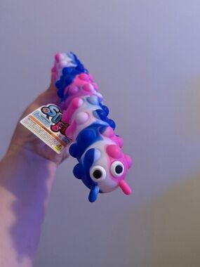 Light up Caterpillar suction Fidget Toy - pink & Blue